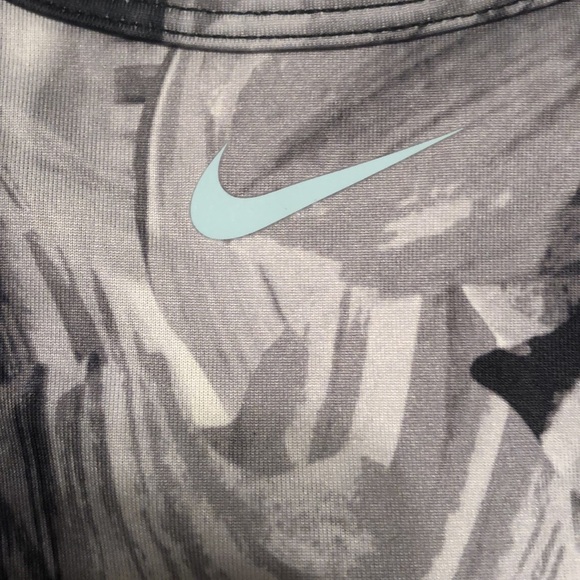 Nike one black ocean bliss Dri-fit Athletic crop top size small - Picture 7 of 7